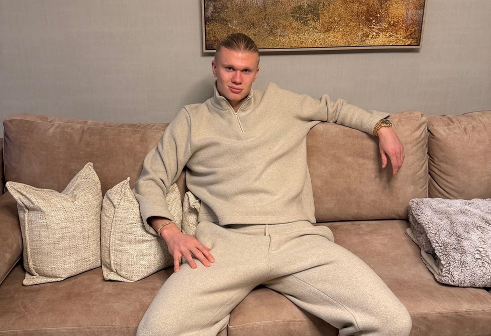 هالاند يحدث ضجة بعد زيارته مقهى عائليا صغيرا (صورة)