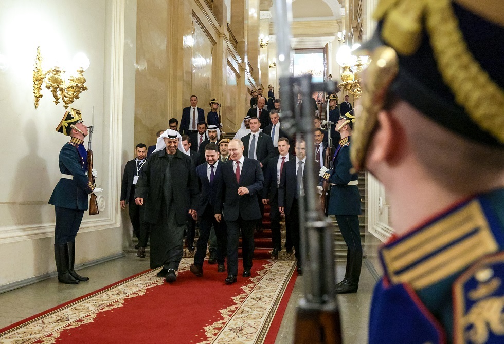 بن زايد يزور روسيا بمعطف من بوتين (فيديوهات+صور)