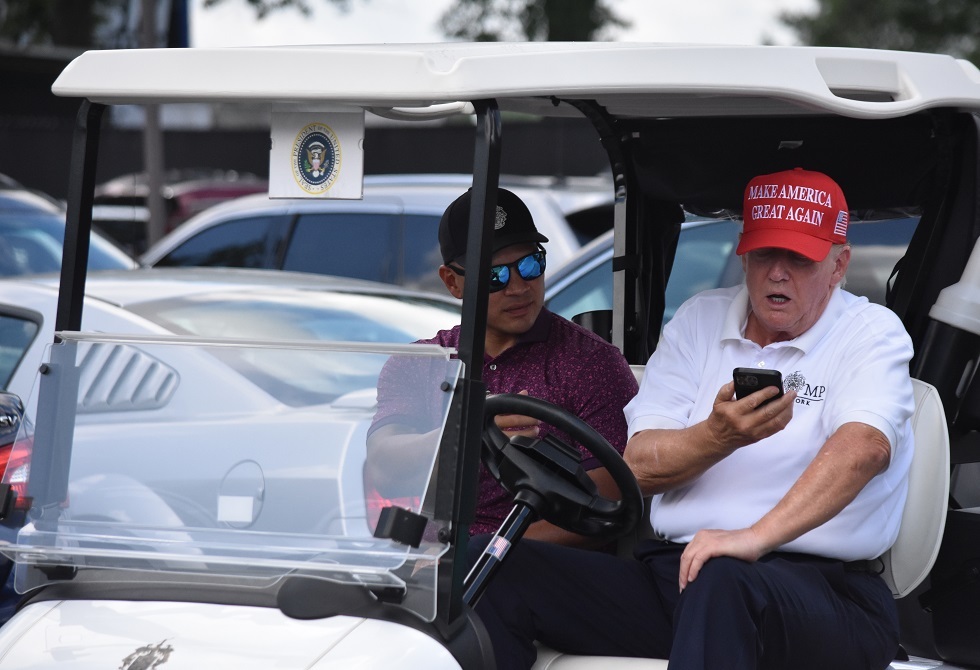 أسلوب جديد من تهديدات ترامب بالعمل العسكري ضد إيران (صورة)