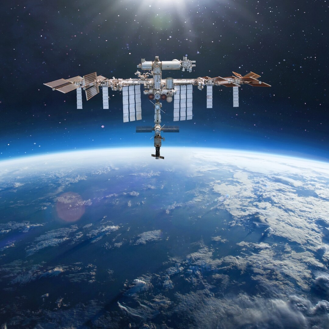 الجزائر تطلق قمرا صناعيا جديدا للاستشعار عن بعد