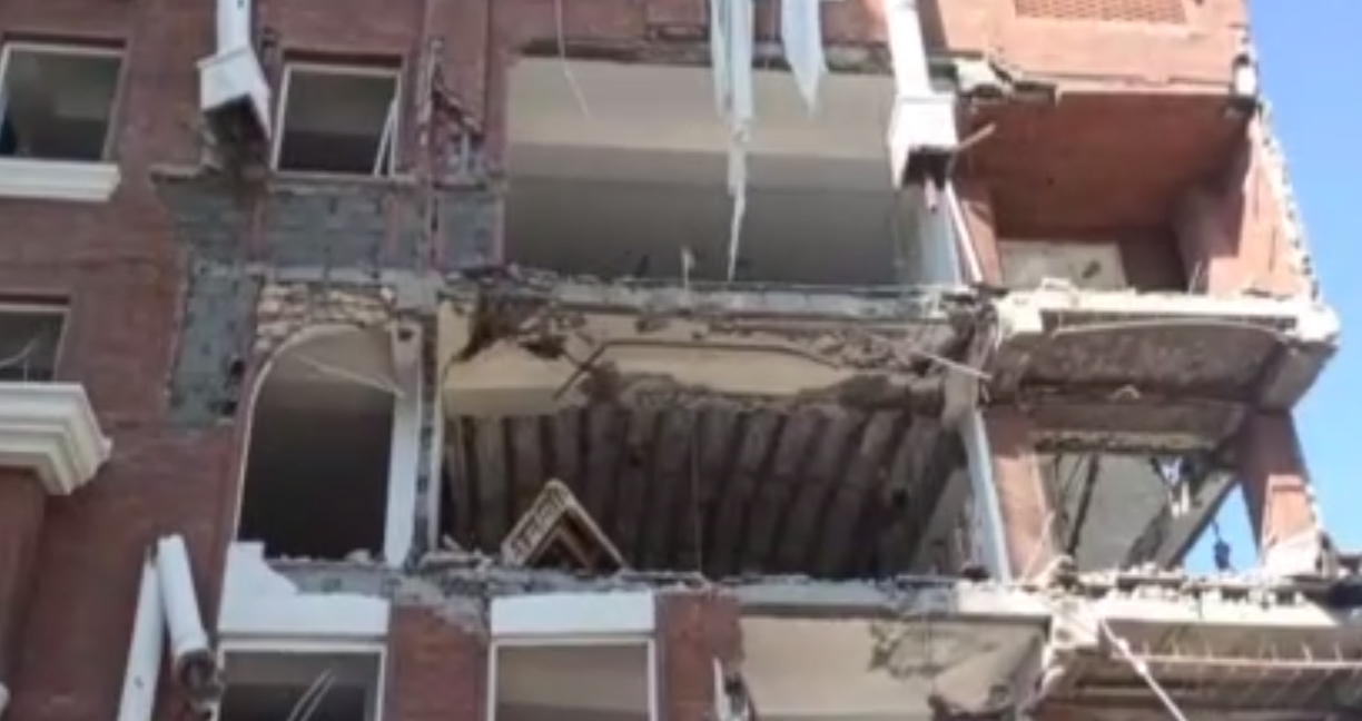 الحرس الثوري الإيراني ينفي اغتيال قائد القوة البحرية الأدميرال تنكسيري بعد انفجار هز بندر عباس