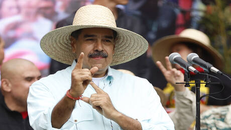 "نيويورك تايمز" تكشف عن عرّاب مالي ساعد في تعقب مادورو عالمياً
