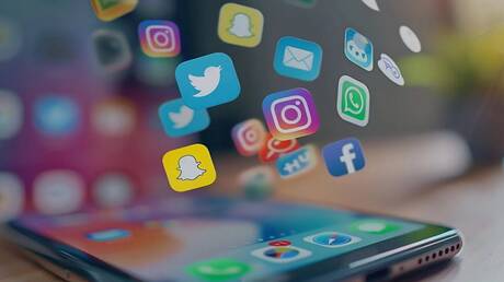 مصر تتجه لحظر استخدام الصغار لمواقع التواصل الاجتماعي 