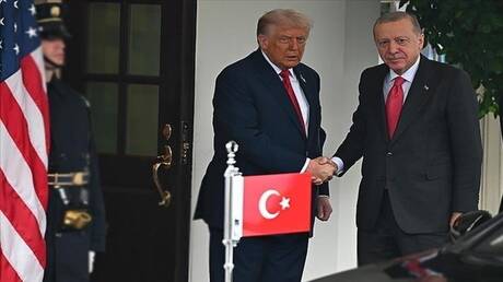 أردوغان وترامب يبحثان العلاقات الثنائية وملفي غزة وفنزويلا
