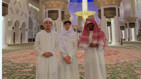 لامين جمال ينقل انطباعه بعد زيارة مسجد الشيخ زايد