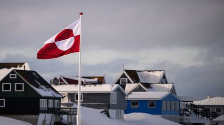 بارو: واشنطن تستبعد غزو غرينلاند وتسعى لشرائها - عاجل 