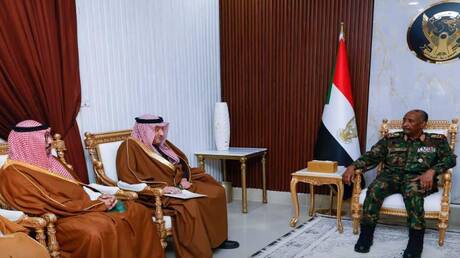 عاجل - نائب وزير الخارجية السعودي يبحث مع البرهان جهود تحقيق السلام في السودان بما يحقق أمنه واستقراره(صور) 