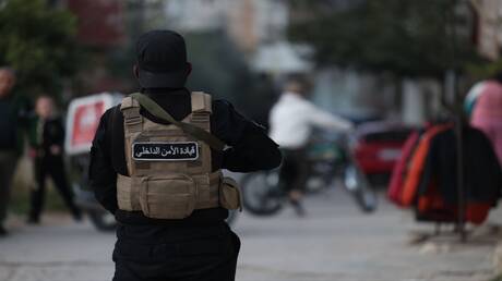 سوريا.. مقتل 4 عاملين في القطاع الصحي وإصابة آخر في هجوم مسلح أمام مشفى الكندي بمدينة حمص