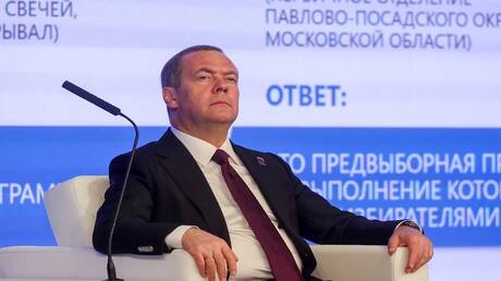  مدفيديف: واشنطن ستحاول بمساعدة العقوبات دفع روسيا إلى تقديم تنازلات غير مقبولة 