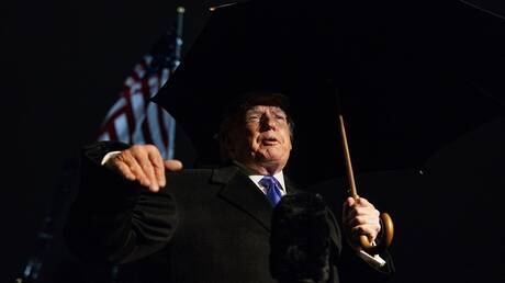 حصة الولايات المتحدة في الاقتصاد العالمي انخفضت في عهد ترامب إلى أدنى مستوى لها منذ عام 1980 