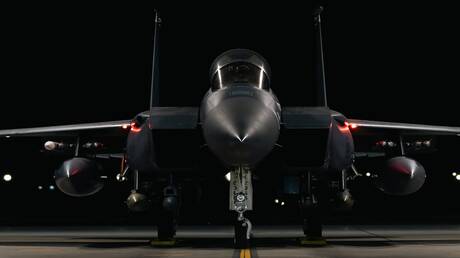 الجيش الأمريكي يعلن تنفيذ عدة ضربات على أهداف لـ