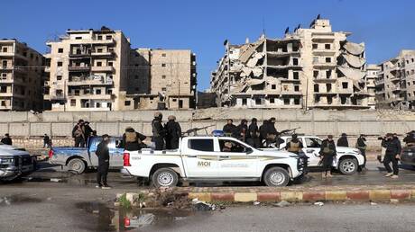 هيئة العمليات في الجيش السوري: استنفرنا قواتنا وقمنا بتعزيز خط الانتشار شرق حلب- عاجل 