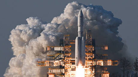 مانتوروف يتحدث لبوتين عن 