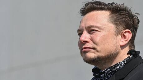 مؤرخ روسي: خطط  إيلون ماسك لغزو الفضاء أقرب إلى الخيال حاليا