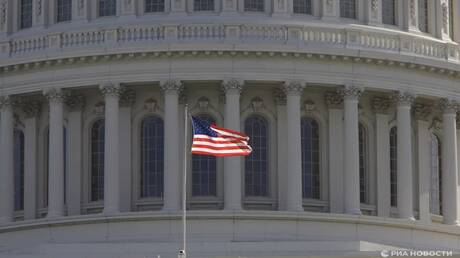 فتح تحقيق ضد سيناتورة ديمقراطية حثت العسكريين على رفض أوامر ترامب