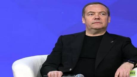 مدفيديف توقعاتي تتحقق من أوكرانيا إلى غرينلاند!