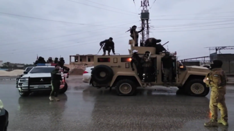 سوريا.. انتشار قوات الجيش السوري في مدينة الطبقة غرب الرقة