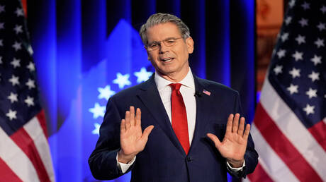 وزير الخزانة الأمريكية من دافوس: أوروبا شريك غير عادل… وأمنها قام لعقود على استنزافنا