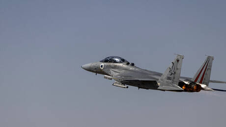 صحيفة: واشنطن تعزز وجودها في الشرق الأوسط بمقاتلات جديدة