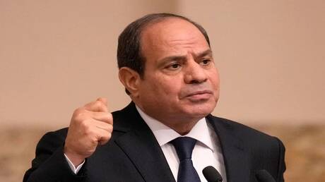 السيسي يوجه رسالة للعالم عن قناة السويس واقتصاد مصر - عاجل 