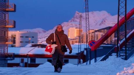 عاجل - الدنمارك قد تمنح الولايات المتحدة سيطرة على أجزاء من غرينلاند لإقامة قواعد عسكرية 