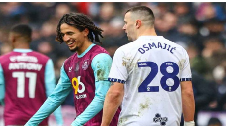 بعد عودته من إيقاف طويل لإهانته النجم التونسي المجبري.. أوسماييتش يصدم الجماهير بتصرف متهور (فيديو)