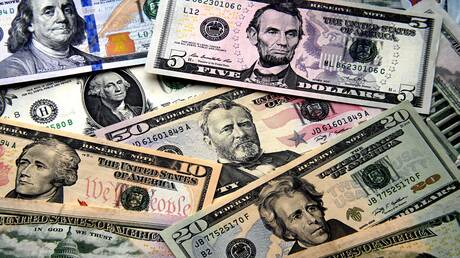 رويترز: المستثمرون الأوروبيون يفكرون في الابتعاد عن الأصول الأمريكية  