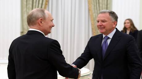 عاجل - انتهاء لقاء بوتين وويتكوف بعد 3 ساعات من المناقشات 