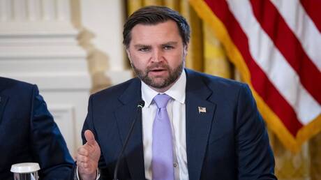 جي دي فانس: الولايات المتحدة تضمن أمن غرينلاند ويجب أن تكون لها حصة من ثرواتها ومواردها