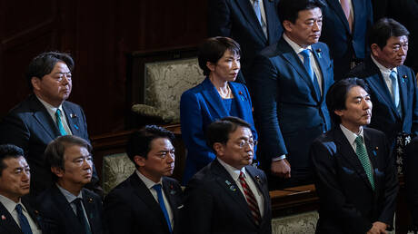 رئيسة الوزراء اليابانية تحل مجلس النواب وتعلن انتخابات مبكرة