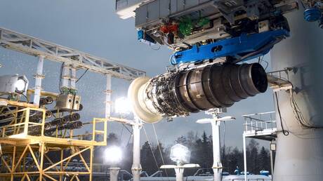 روسيا تختبر متانة محرك جديد لطائرات 