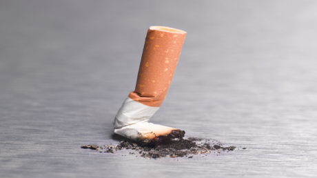 أيهما أخطر على الصحة: عدد السجائر أم العمر الذي تبدأ فيه التدخين؟