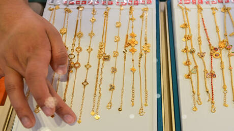 ارتفاع الذهب مع استمرار الطلب على الملاذ الآمن