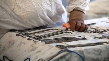 محتال أجرى 16 عملية جراحية ناجحة 