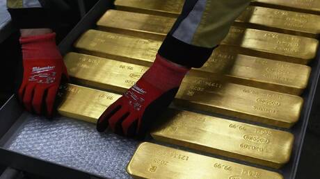 الذهب يحقق قفزة تاريخية ويتجاوز 5300 دولار للأونصة