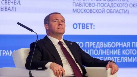 مدفيديف: من المستحيل العيش في أوروبا بسبب الطوابير للحصول على الوثائق الرسمية