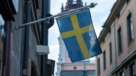 السويد تفرض قيودا على تنقل الدبلوماسيين الروس