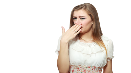 رائحة الجسم الكريهة قد تكون علامة خفية على السرطان