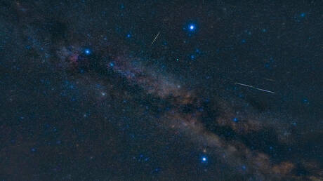 صورة فلكية توثق لحظة نادرة فوق الصحراء السوداء المصرية