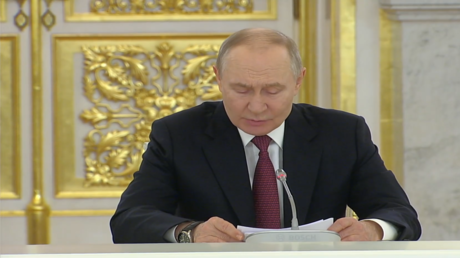 محمد بن زايد يزور روسيا