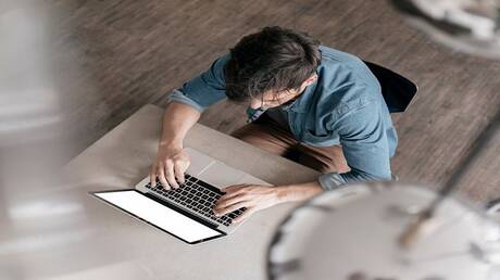 رغم الاستقلالية.. العمل الحر أكثر إرهاقا نفسيا من الوظيفة