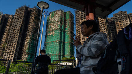 شرطة هونغ كونغ تعتقل 6 أشخاص في قضية سرقة مبالغ طائلة من يابانيين