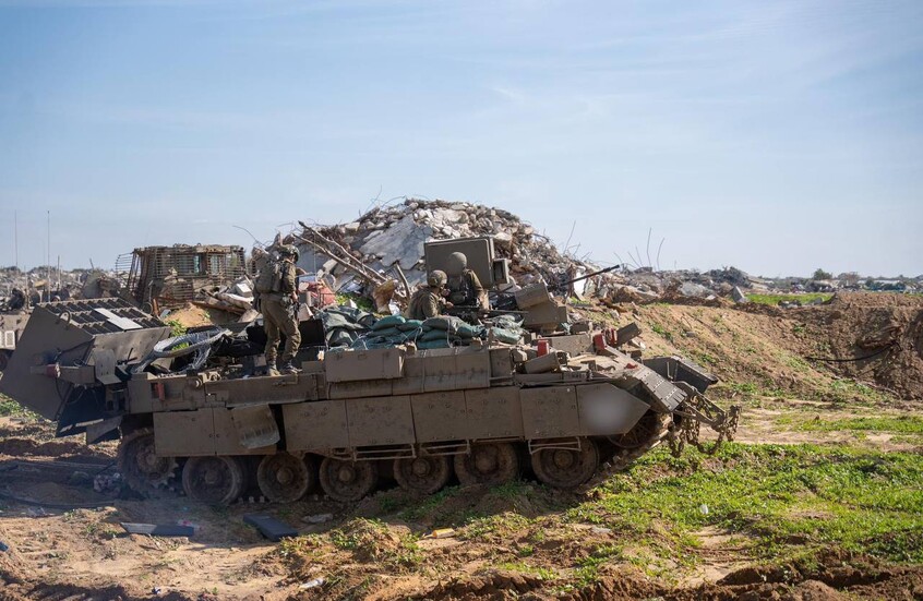 الجيش الإسرائيلي يوثق تدمير مسار تحت أرضي في خان يونس (فيديو)