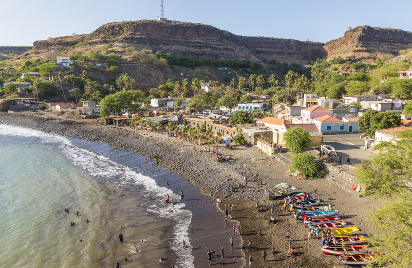 وجهة سياحية شهيرة تتحول إلى "منطقة حرب": وفاة 6 بريطانيين وإصابة 1500 آخرين بسبب جرثومة