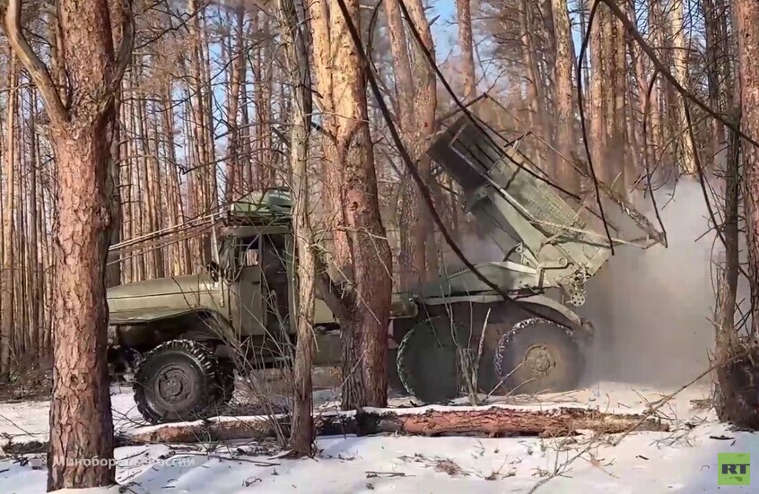 مشاهد لتدمير راجمات "غراد" روسية معاقل أوكرانية في خاركوف