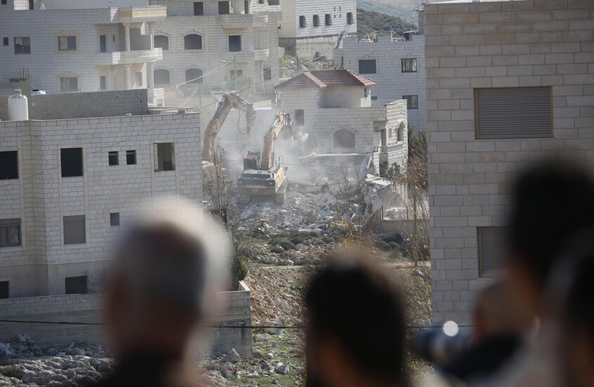 الجيش الإسرائيلي يهدم منزل منفذ عملية غوش عتصيون شمال الخليل