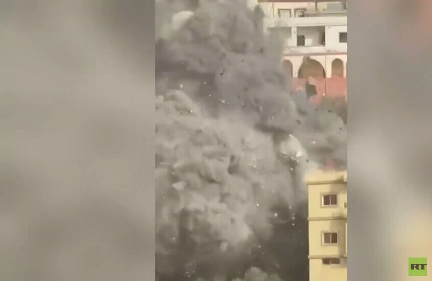 الجيش الإسرائيلي يستهدف مبنى في بلدة عين قانا بجنوب لبنان