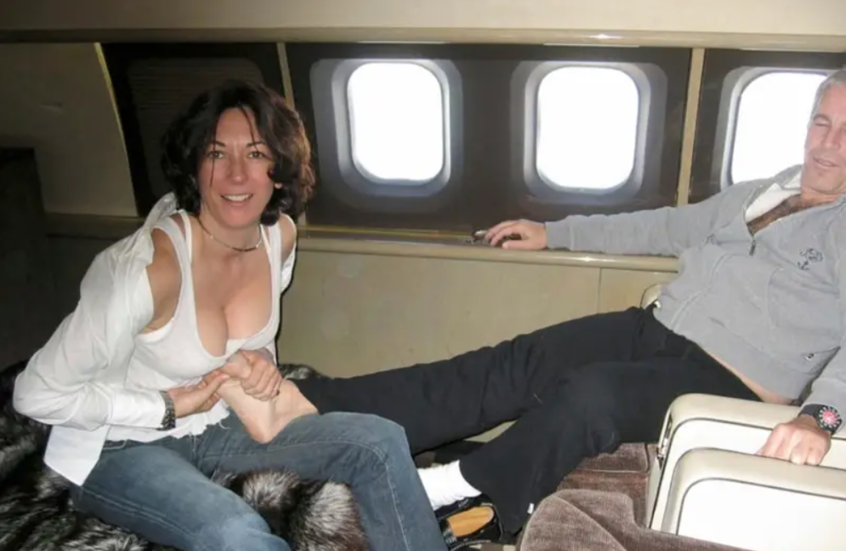 فضيحة مدوية تثير غضبا كبيرا في أمريكا.. عشرات الصور لعاريات في ملفات المجرم الجنسي إبستين دون تظليل!