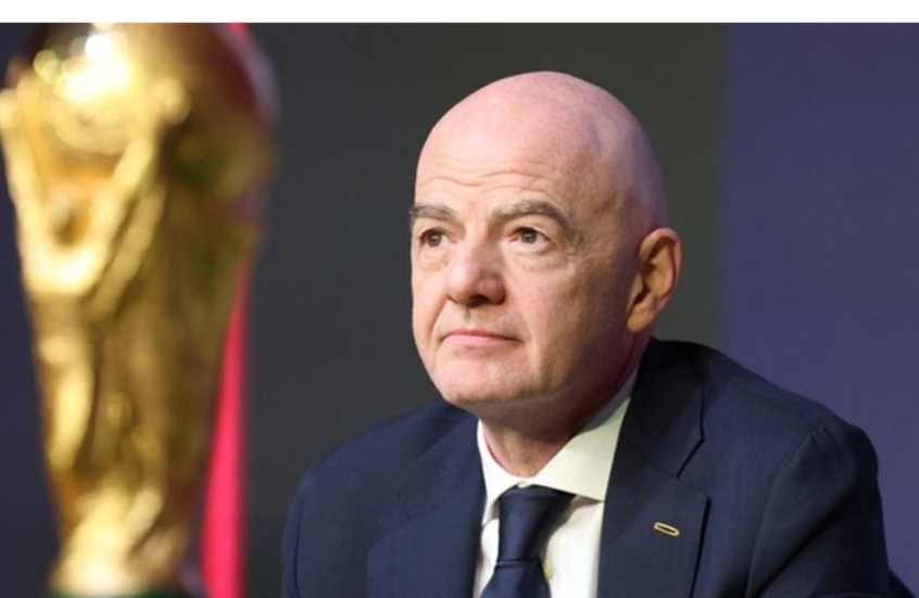 رئيس "الفيفا" يدعو إلى دراسة إمكانية رفع الحظر المفروض على كرة القدم الروسية