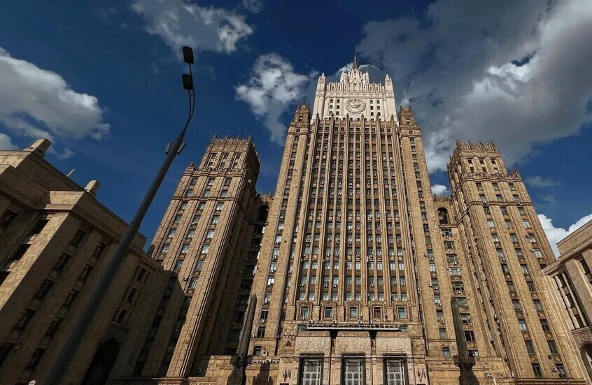 موسكو: روسيا تعتبر التهديدات بشن ضربات عسكرية ضد إيران أمرا غير مقبول